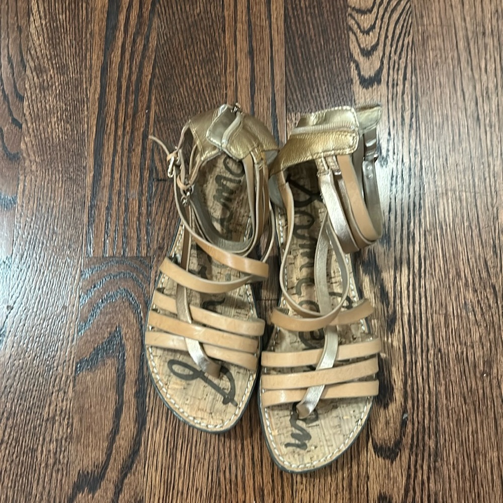 Set Edelman size 7 1/2 flat tan sandals